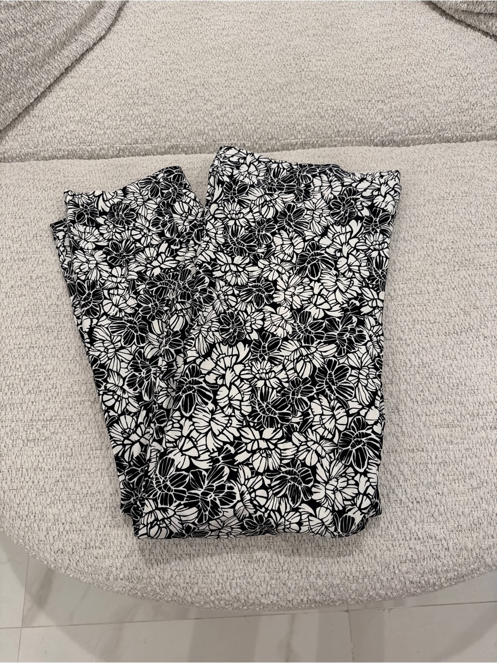 Anne Klein Floral Black & White Pants